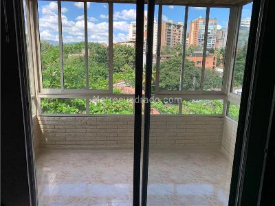 Apartamento de 4 alcobas en venta en El Poblado, Medellín, 122 m² · foto 3 de 20