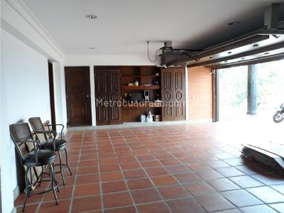 Casa de 5 alcobas en venta en El Poblado, Medellín, 792 m² · foto 7 de 20