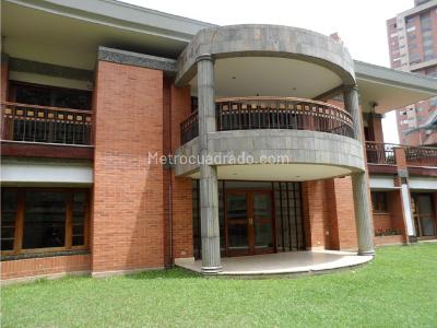 Casa de 5 alcobas en venta en El Poblado, Medellín, 792 m² · foto 10 de 20