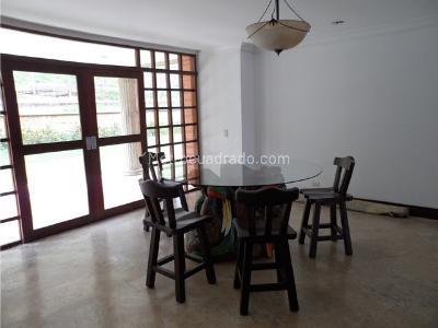 Casa de 5 alcobas en venta en El Poblado, Medellín, 792 m² · foto 16 de 20