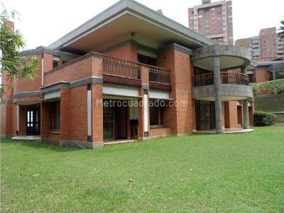 Casa de 5 alcobas en venta en El Poblado, Medellín, 792 m² · foto 19 de 20
