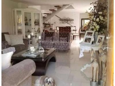 Casa de 5 alcobas en venta en Suramerica, Itagüí, 310 m² · foto 11 de 15