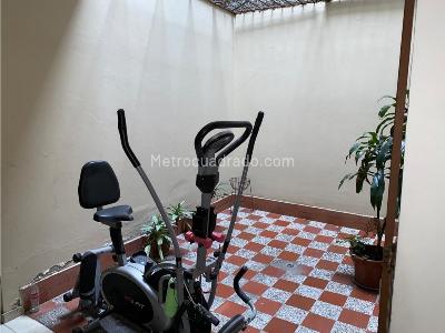 Casa de 5 alcobas en venta en Niquia, Bello, 168 m² · foto 6 de 9