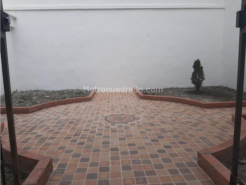 Casa amplia de 5 Alcobas en Belén Rosales - 6