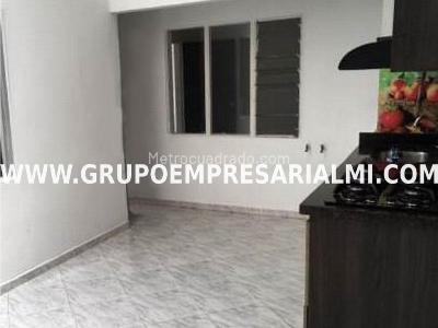 Casa de 4 alcobas en venta en Florida Nueva, Medellín, 120 m² · foto 2 de 9