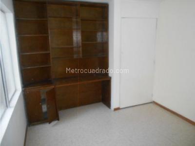 Casa de 5 alcobas en venta en Belen Malibu, Medellín, 230 m² · foto 2 de 20
