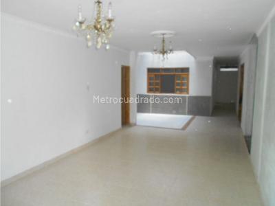 Casa de 5 alcobas en venta en Belen Malibu, Medellín, 230 m² · foto 5 de 20
