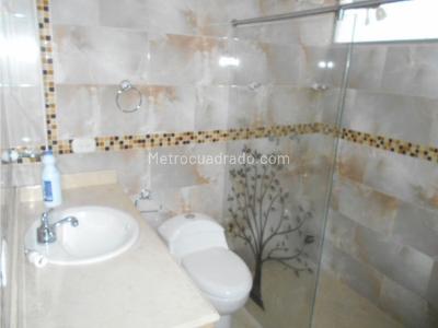 Casa de 5 alcobas en venta en Belen Malibu, Medellín, 230 m² · foto 8 de 20