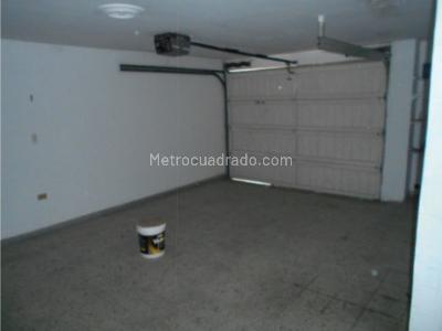 Casa de 5 alcobas en venta en Belen Malibu, Medellín, 230 m² · foto 10 de 20