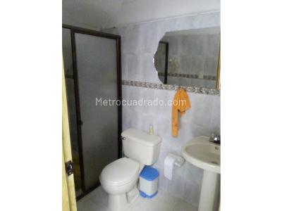 Casa de 5 alcobas en venta en Belen Malibu, Medellín, 230 m² · foto 14 de 20