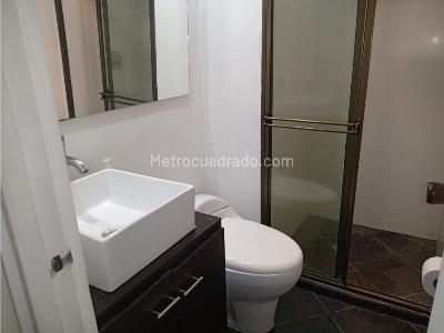 Apartamento en venta en El Poblado, Medellín · foto 4 de 16