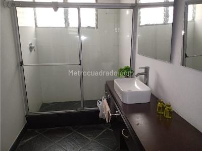 Apartamento en venta en El Poblado, Medellín · foto 12 de 16
