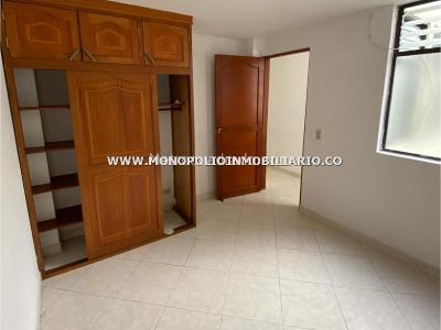 Apartamento de 4 alcobas en venta en Cabañas, Bello, 109 m² · foto 4 de 12