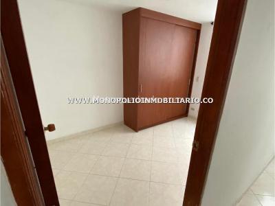 Apartamento de 4 alcobas en venta en Cabañas, Bello, 109 m² · foto 7 de 12