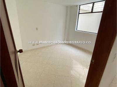 Apartamento de 4 alcobas en venta en Cabañas, Bello, 109 m² · foto 8 de 12