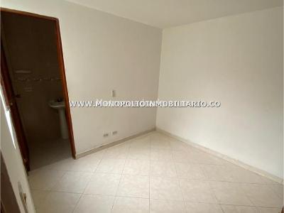 Apartamento de 4 alcobas en venta en Cabañas, Bello, 109 m² · foto 9 de 12