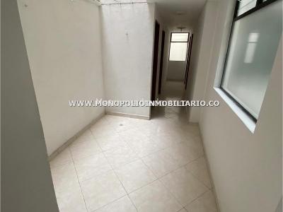 Apartamento de 4 alcobas en venta en Cabañas, Bello, 109 m² · foto 11 de 12