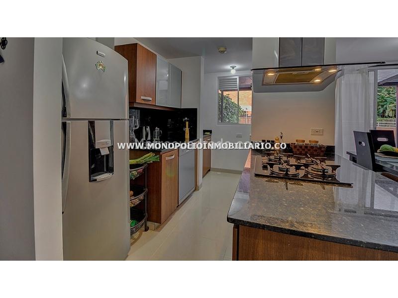 Apartamento Hermoso de 2 Alcobas en Alquiler en Envigado