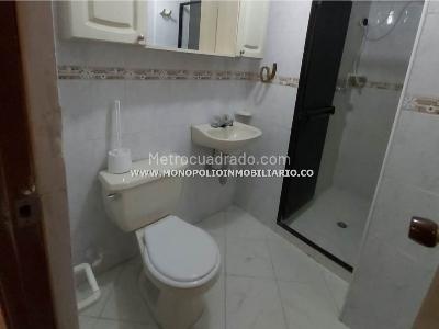 Apartamento en venta en El Carmelo, Itagüí · foto 8 de 11