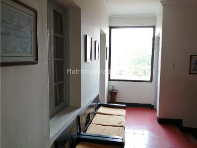 Casa de 5 alcobas en venta en Villa Hermosa, Medellín, 200 m² · foto 4 de 11