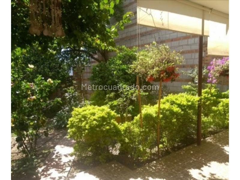 Charming 5BR House for Living or Business in Prado Centro