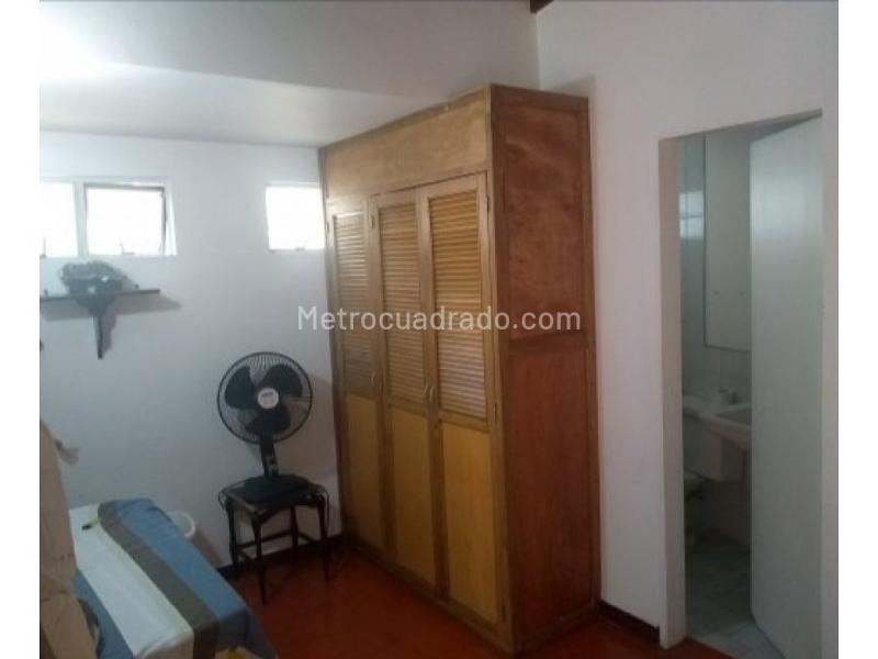 Casa de 5 Alcobas para Vivir o Negocio en Prado Centro - 7
