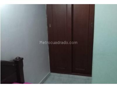 Casa de 3 alcobas en venta en Robledo, Medellín, 156 m² · foto 3 de 16