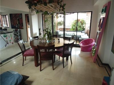 Apartamento de 3 alcobas en venta en Conquistadores, Medellín, 200 m² · foto 10 de 15