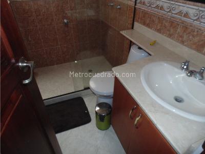 Apartamento de 3 alcobas en venta en Conquistadores, Medellín, 200 m² · foto 11 de 15