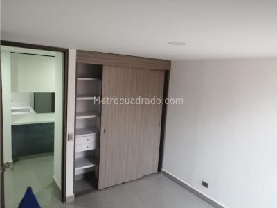 Apartamento de 3 alcobas en venta en Las Acacias, Medellín, 104 m² · foto 3 de 5