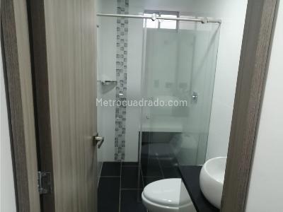 Apartamento de 3 alcobas en venta en Las Acacias, Medellín, 104 m² · foto 5 de 5