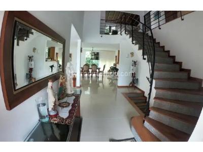 Casa de 4 alcobas en venta en Zuñiga, Envigado, 420 m² · foto 5 de 19