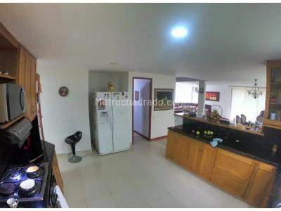 Casa de 4 alcobas en venta en Zuñiga, Envigado, 420 m² · foto 6 de 19