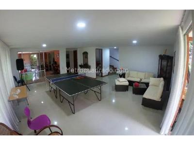 Casa de 4 alcobas en venta en Zuñiga, Envigado, 420 m² · foto 9 de 19