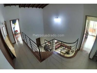 Casa de 4 alcobas en venta en Zuñiga, Envigado, 420 m² · foto 11 de 19