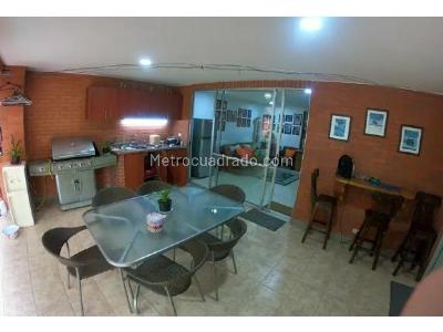 Casa de 4 alcobas en venta en Zuñiga, Envigado, 420 m² · foto 15 de 19