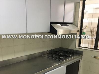 Apartamento en venta en Laureles, Medellín · foto 3 de 10