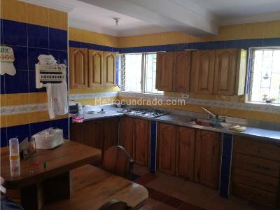 Casa de 5 alcobas en venta en Rodeo Alto, Medellín · foto 5 de 13