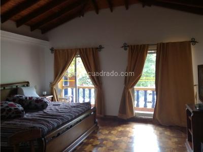 Casa de 5 alcobas en venta en Rodeo Alto, Medellín · foto 10 de 13