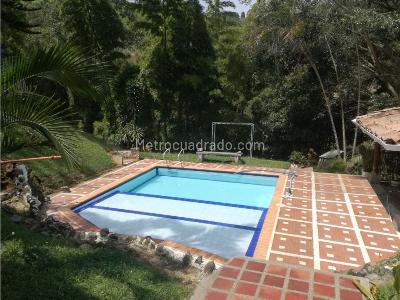Casa de 5 alcobas en venta en Rodeo Alto, Medellín · foto 13 de 13