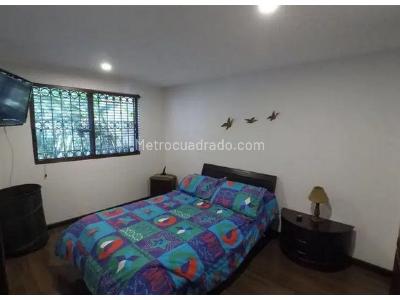 Apartamento de 4 alcobas en venta en El Poblado, Medellín, 240 m² · foto 6 de 14