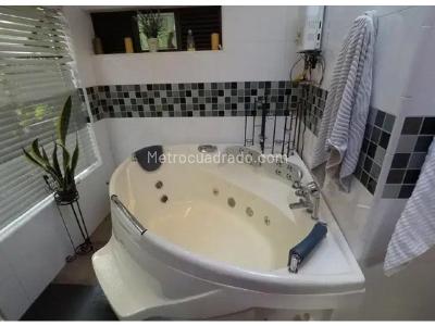 Apartamento de 4 alcobas en venta en El Poblado, Medellín, 240 m² · foto 9 de 14