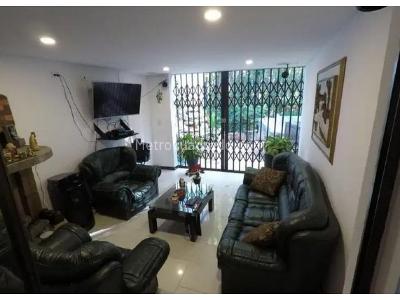 Apartamento de 4 alcobas en venta en El Poblado, Medellín, 240 m² · foto 12 de 14
