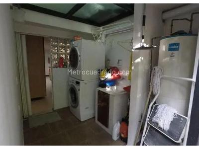 Apartamento de 4 alcobas en venta en El Poblado, Medellín, 240 m² · foto 14 de 14