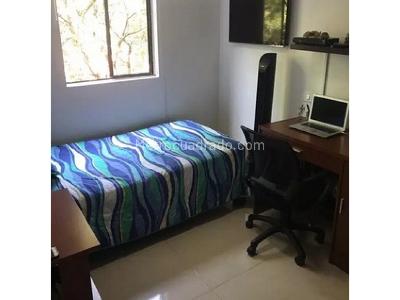 Apartamento de 3 alcobas en venta en Loma De Los Bernal, Medellín, 71 m² · foto 8 de 13