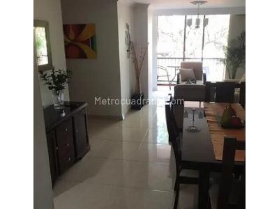 Apartamento de 3 alcobas en venta en Loma De Los Bernal, Medellín, 71 m² · foto 10 de 13