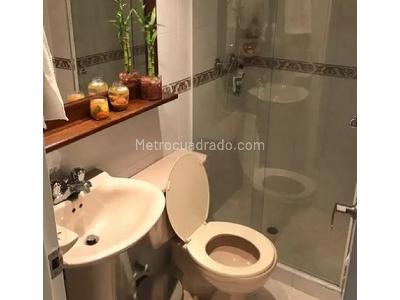 Apartamento de 3 alcobas en venta en Loma De Los Bernal, Medellín, 71 m² · foto 12 de 13