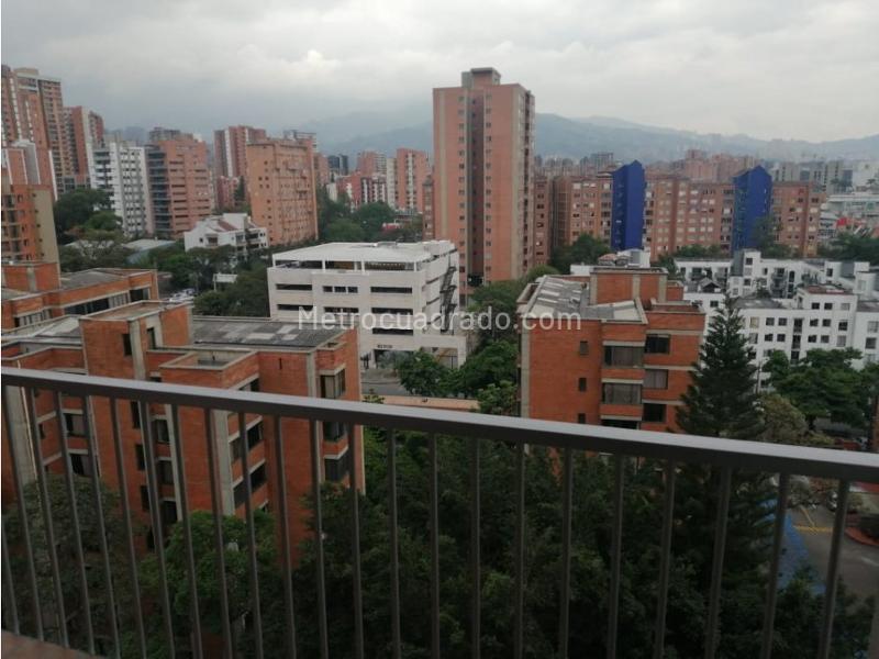 Apartamento Amoblado de 2 Alcobas con Vista Panorámica en El Poblado - 7