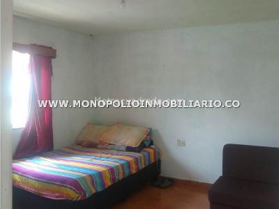 Casa en venta en San Javier, Itagüí · foto 6 de 8