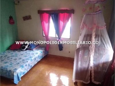 Casa en venta en San Javier, Itagüí · foto 8 de 8